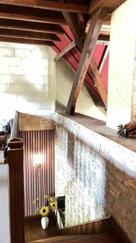 Maison traditionnelle - 198 m² - 7 pièces