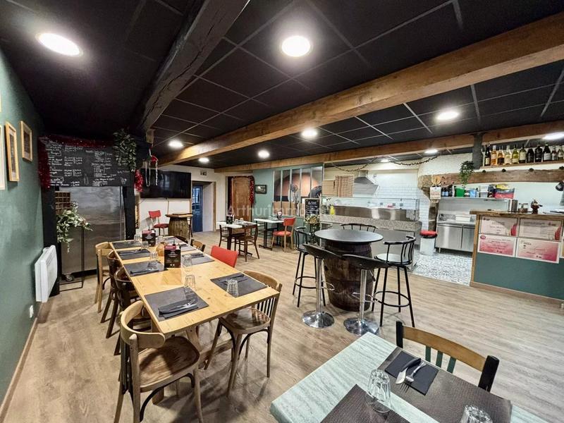 Magasins - 180 m² - 5 pièces