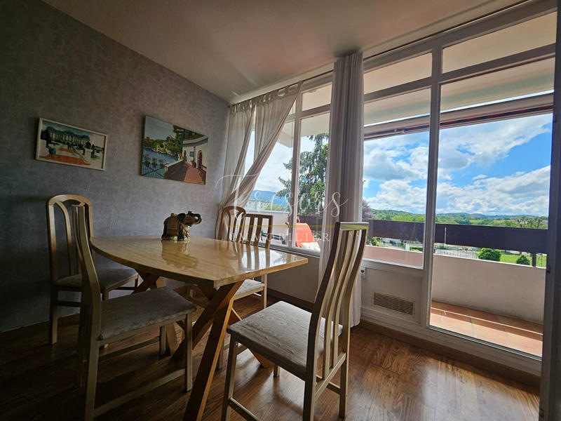 Appartement - 77 m² - 4 pièces