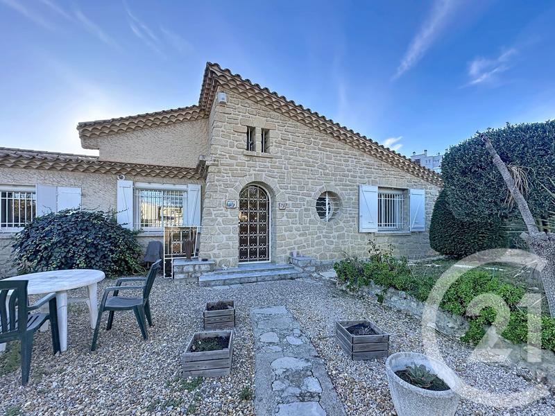 Maison - 93 m² - 4 pièces