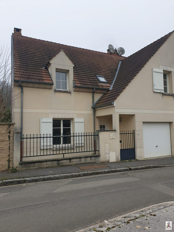 Maison - 107 m² - 4 pièces