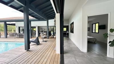 Maison d'architecte - 220 m² - 7 pièces