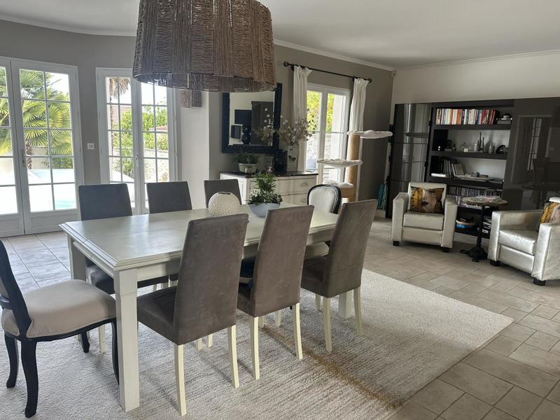 Maison - 190 m² - 8 pièces