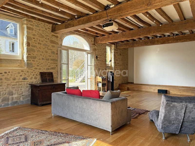Propriété - 445 m² - 12 pièces