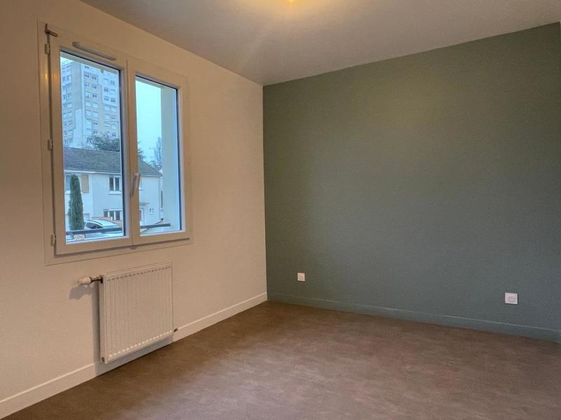 Maison - 94 m² - 5 pièces