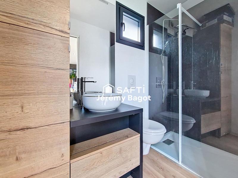 Maison - 99 m² - 5 pièces