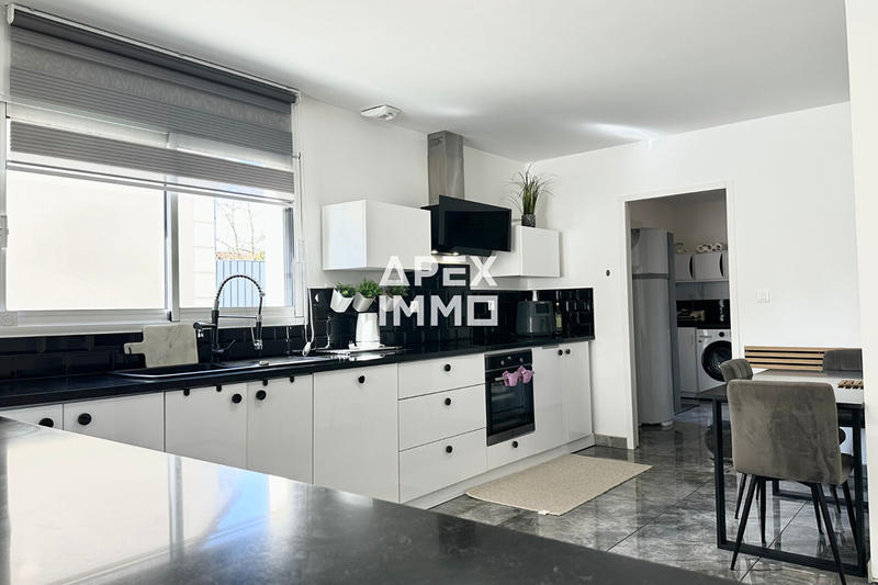 Maison - 170 m² - 5 pièces