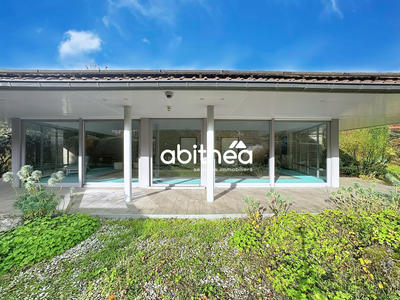 Propriété - 451 m² - 12 pièces