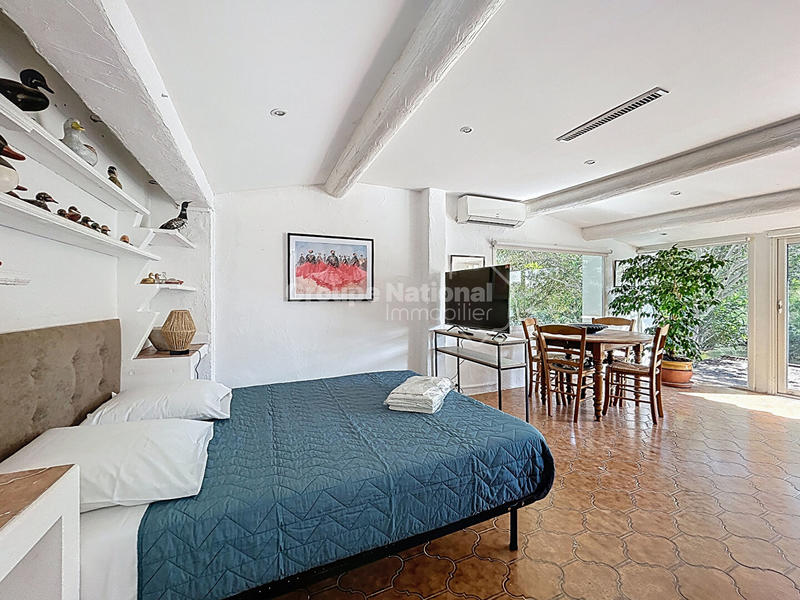 Maison - 253 m² - 12 pièces