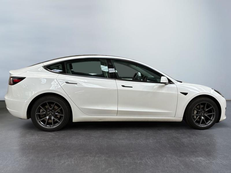 Tesla Model 3 Standard Range Plus Rwd