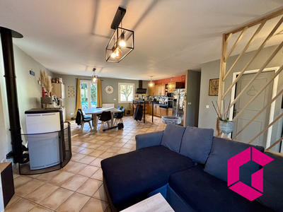 Maison - 89 m² - 4 pièces