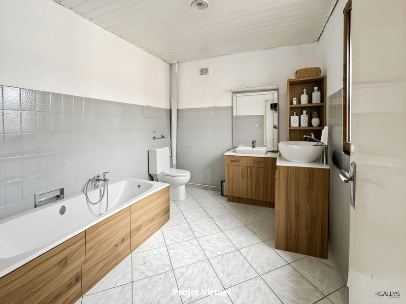 Maison - 90 m² - 5 pièces