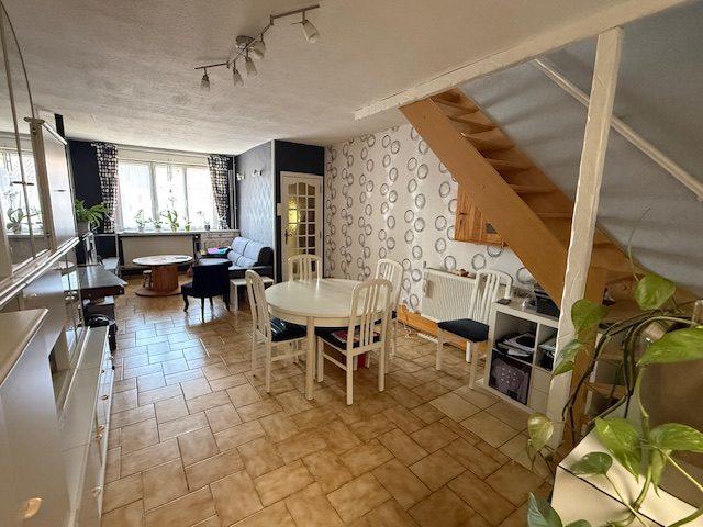 Maison - 104 m² - 5 pièces