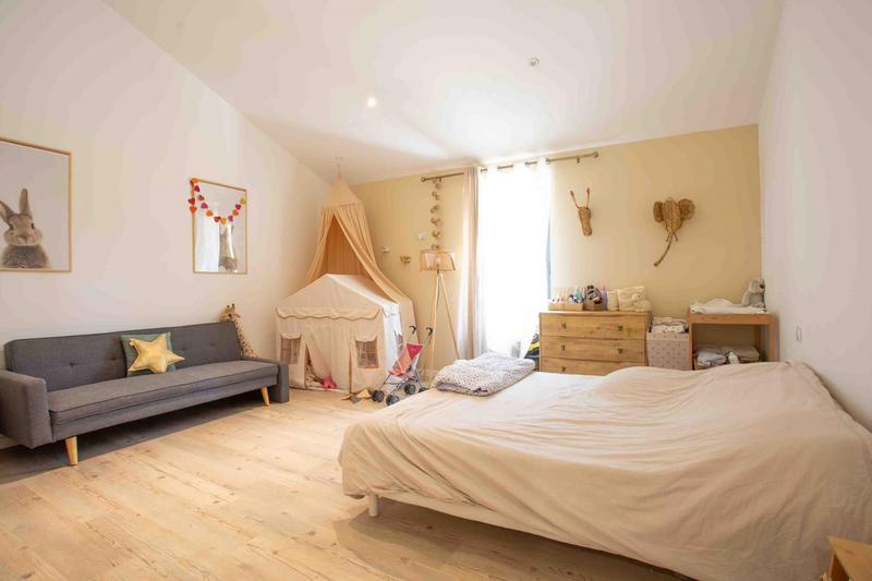 Mas - 430 m² - 10 pièces