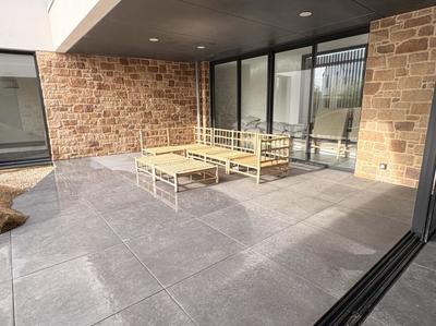 Maison - 236 m² - 8 pièces