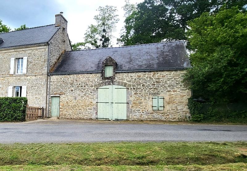 Maison en pierre - 237 m² - 8 pièces