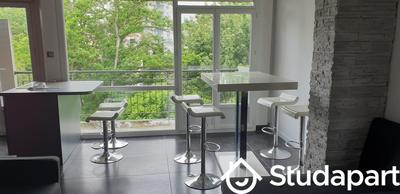 Chambre - 10 m² - 1 pièce