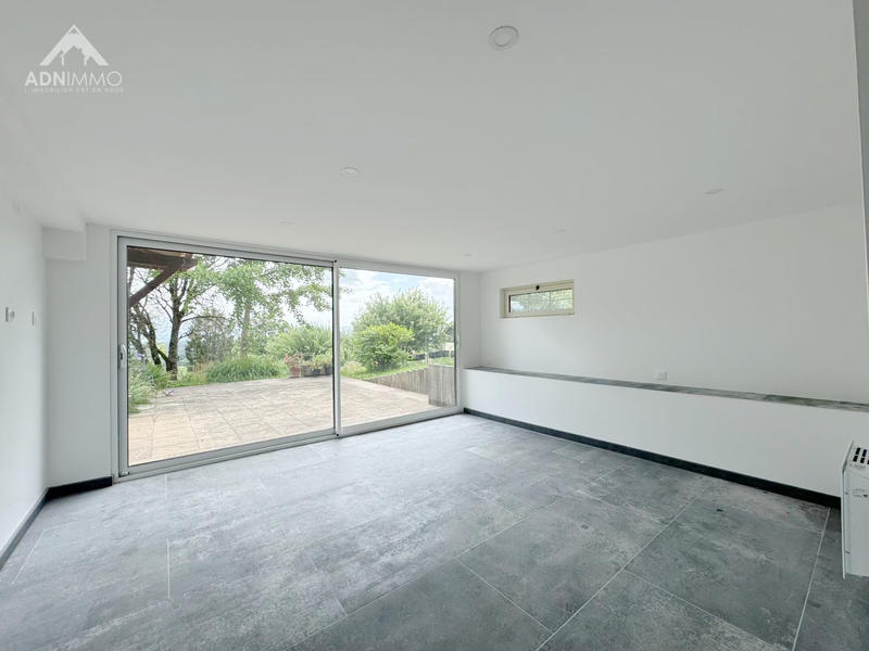 Maison - 204 m² - 5 pièces