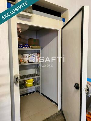 Local commercial - 331 m²