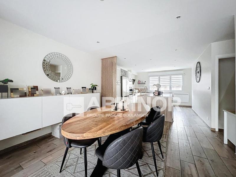 Maison - 122 m² - 5 pièces