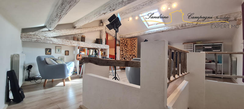 Maison - 381 m² - 16 pièces