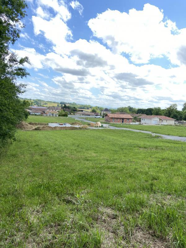 Terrain constructible - 876 m²