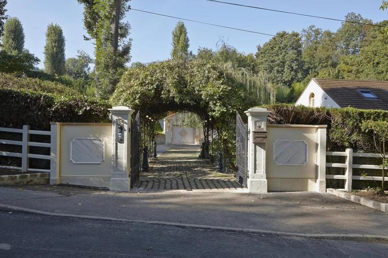 Maison - 700 m² - 15 pièces