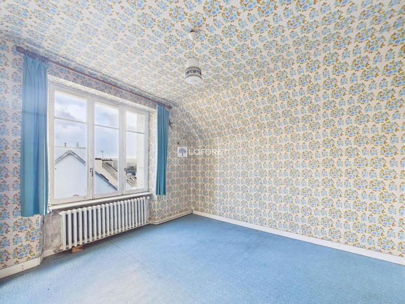 Maison - 93 m² - 5 pièces