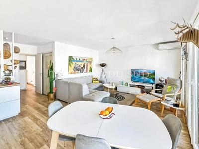 Appartement - 75 m² - 4 pièces