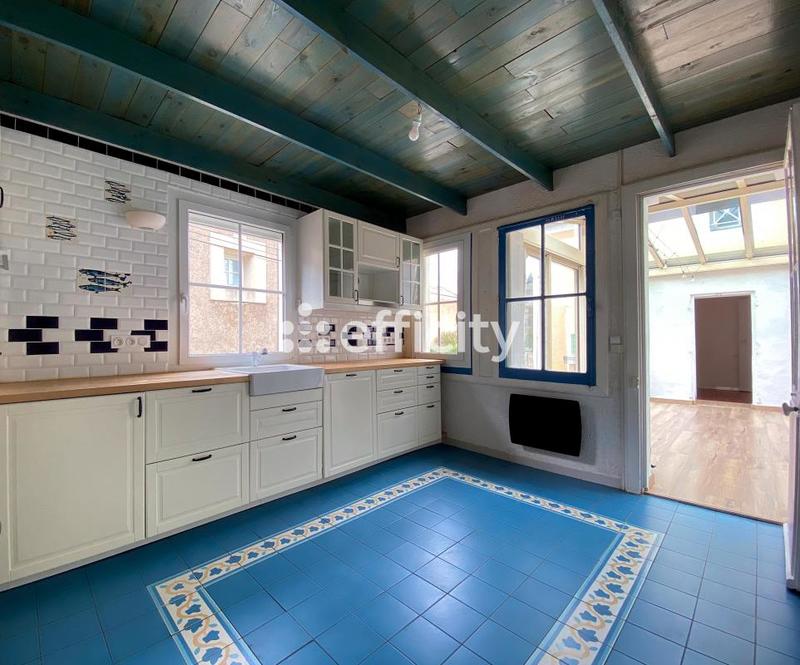 Maison - 110 m² - 5 pièces