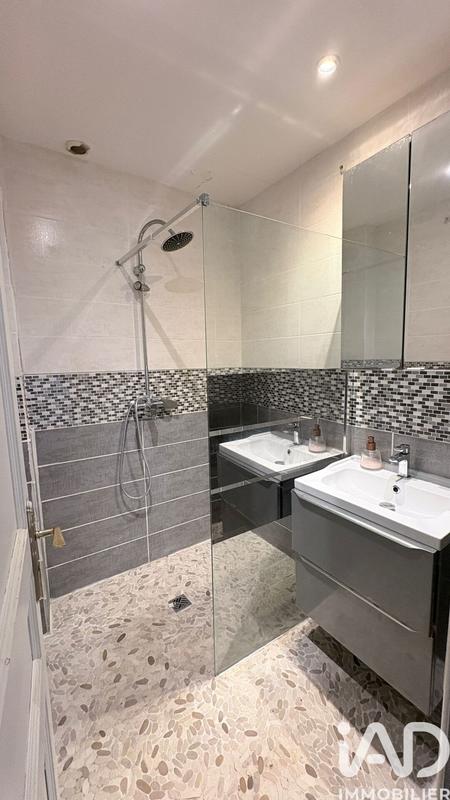 Maison - 164 m² - 9 pièces