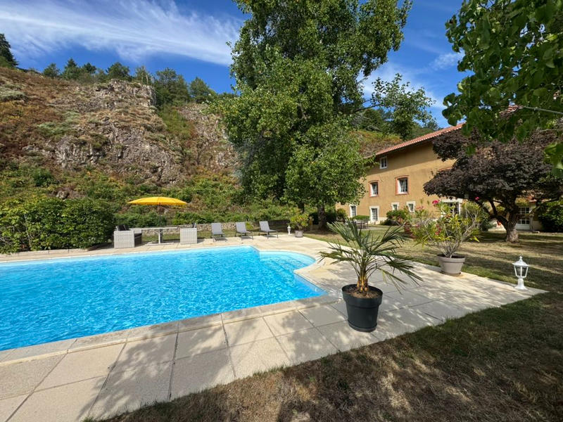 Moulin - 500 m² - 16 pièces