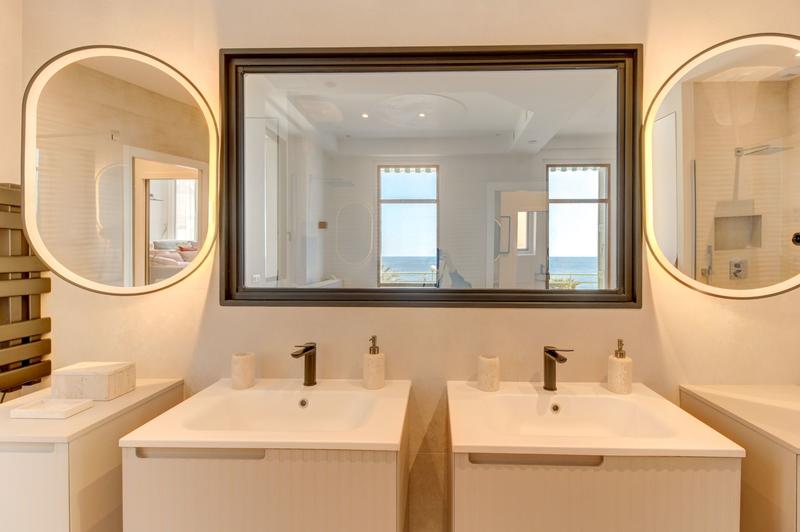 Appartement - 192 m² - 5 pièces