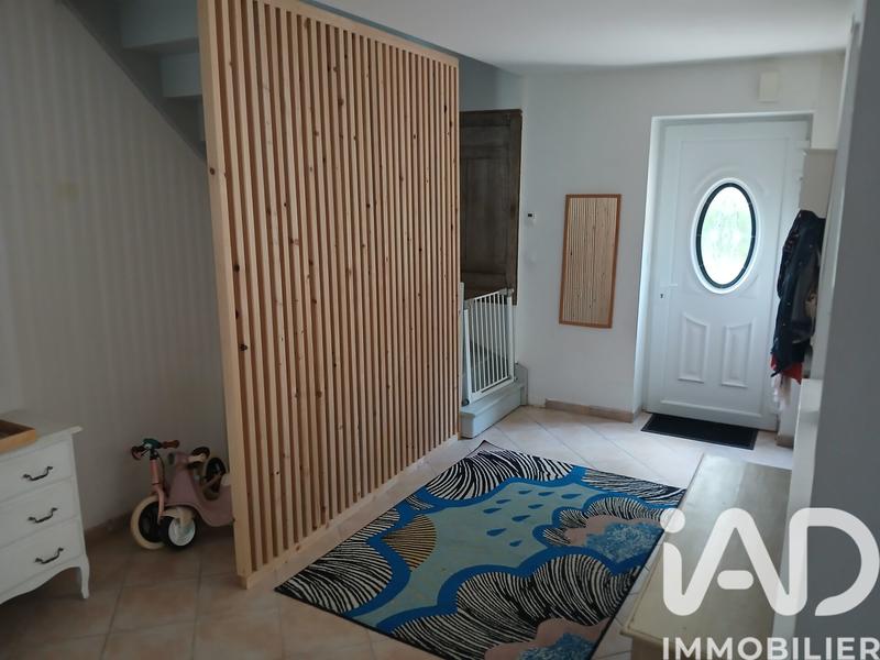 Maison - 240 m² - 8 pièces