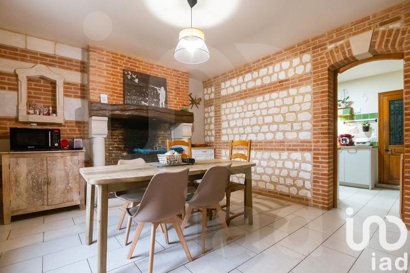 Maison - 165 m² - 9 pièces