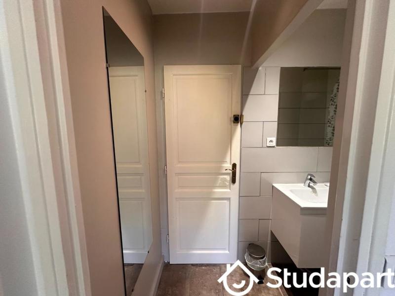 Chambre - 1 m² - 1 pièce