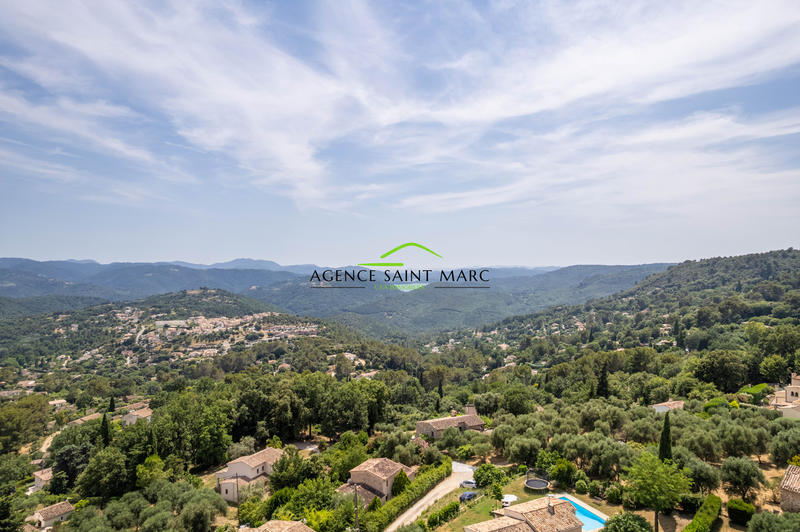 Maison - 208 m² - 5 pièces