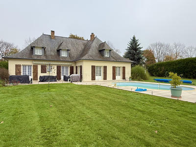 Maison - 200 m² - 7 pièces