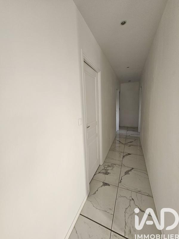 Maison - 92 m² - 5 pièces