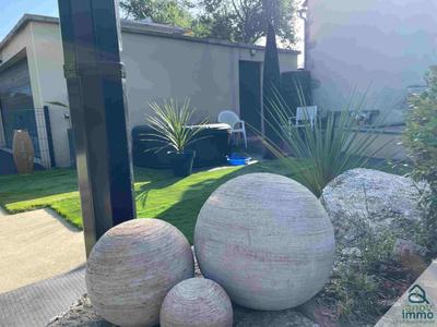 Propriété - 593 m² - 14 pièces