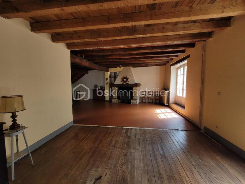 Maison - 304 m² - 11 pièces