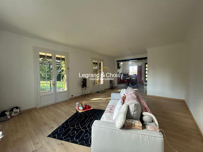 Maison - 200 m² - 8 pièces