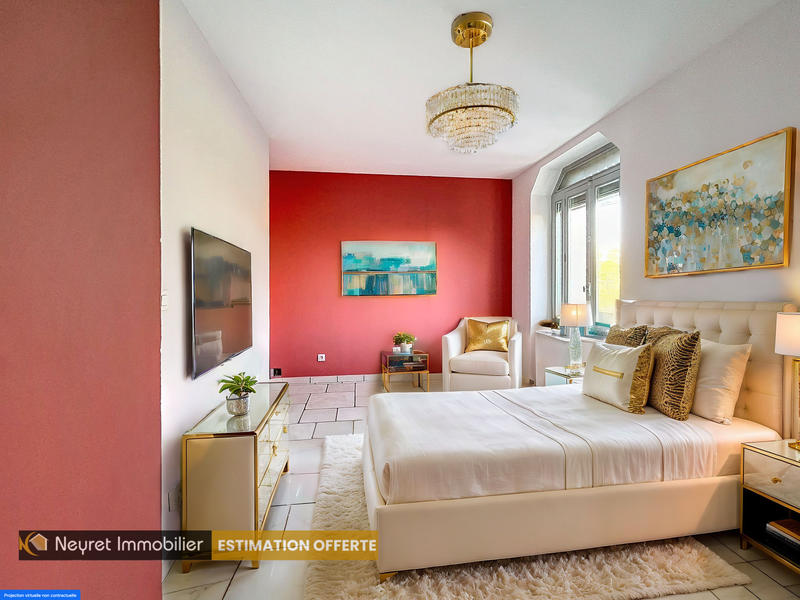 Maison - 220 m² - 7 pièces