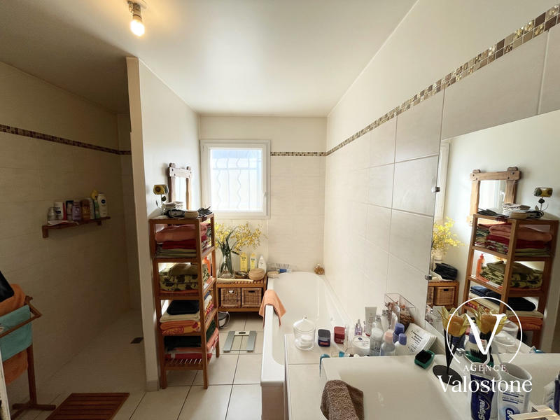 Maison traditionnelle - 76 m² - 4 pièces