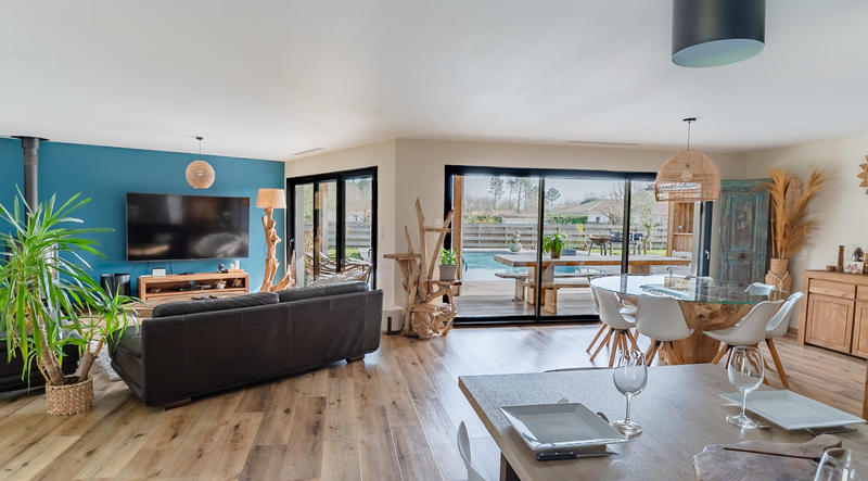 Maison - 198 m² - 7 pièces