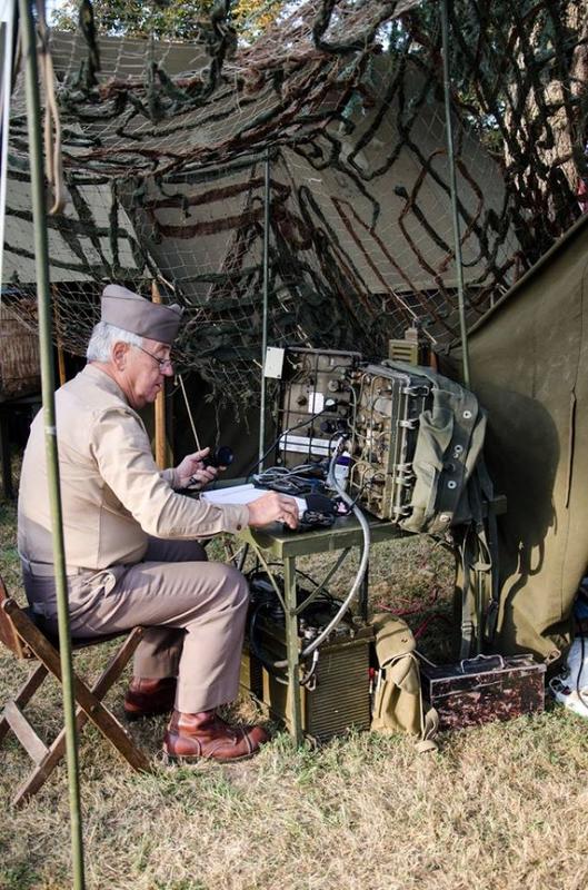 Salon d'antiquités militaires