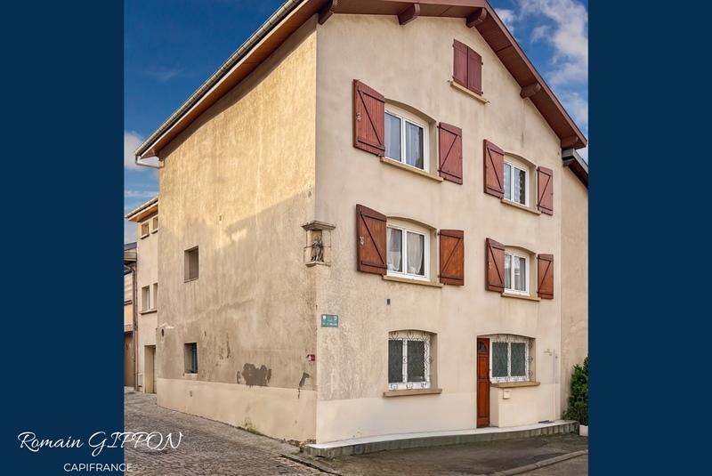 Maison - 212 m² - 9 pièces