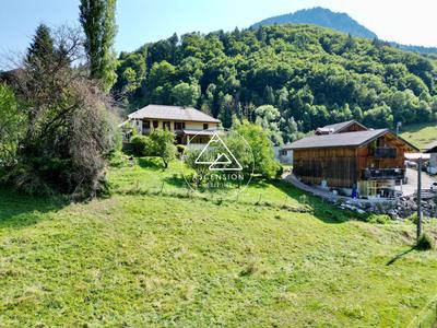 Terrain constructible - 742 m²