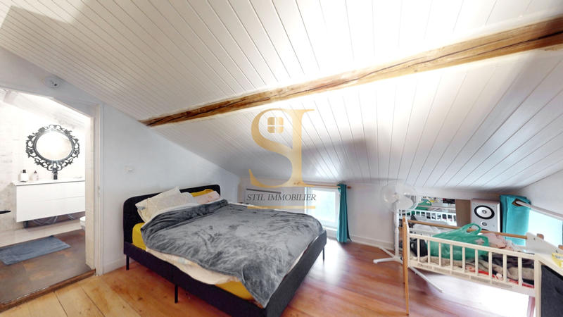 Maison - 96 m² - 6 pièces