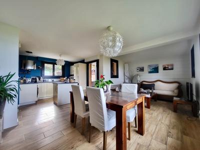 Maison - 91 m² - 4 pièces